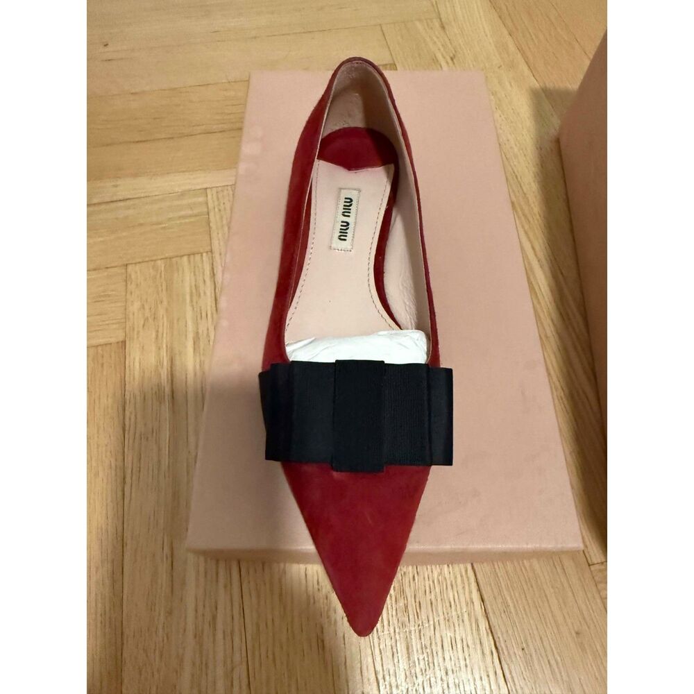 MIU MIU - Red Suede Pointy Toe Flats -  37 - Picture 4 of 6